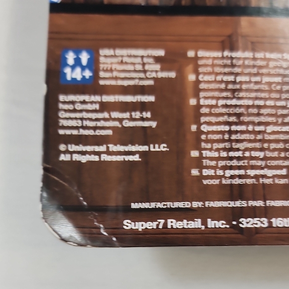 Super 7 Unisex Collectible "Parks and Recreation" Leslie Knope Action Figure - Picture 6 of 11